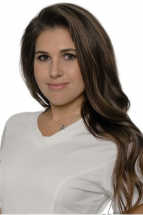 Яхина Лиана Петровна