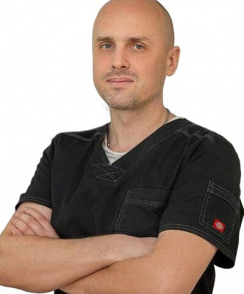 Богданов Игорь Юрьевич стоматолог